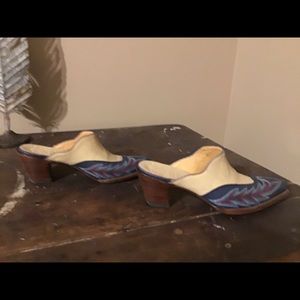 Old Gringo mules